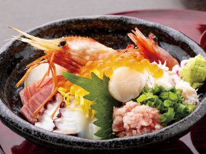 生け簀の甲羅 赤レンガ店「特上海鮮丼」